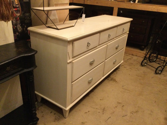 Ethan Allen Dresser